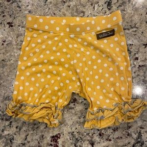 Matilda Jane size 6 School Bus Shorties! Gold w/white polka dots w/ grey trim